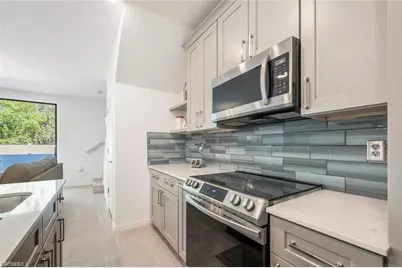 14195 Oviedo Pl, Fort Myers, FL 33905 - Photo 9