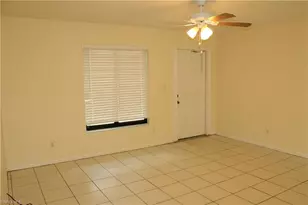 1811 SE 15th Pl, Cape Coral, FL 33990 - Photo 5