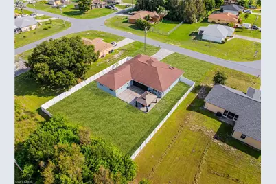 775 Arundel Cir, Fort Myers, FL 33913 - Photo 35