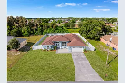 775 Arundel Cir, Fort Myers, FL 33913 - Photo 3
