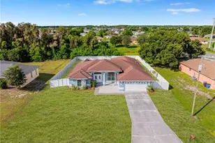 775 Arundel Cir, Fort Myers, FL 33913 - Photo 3