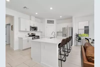 20199 Hartford Blvd, Estero, FL 33928 - Photo 11