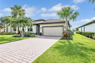 20199 Hartford Blvd, Estero, FL 33928 - Photo 3