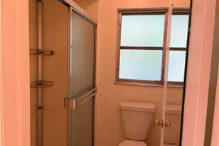 5661 Eichen Cir E, Fort Myers, FL 33919 - Photo 7