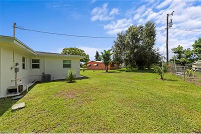 1212 Barnsdale St, Lehigh Acres, FL 33936 - Photo 27