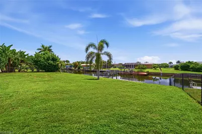 3106 SE 18th Pl, Cape Coral, FL 33904 - Photo 15