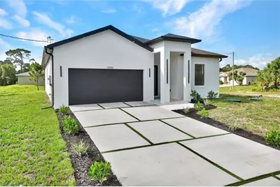 5085 NE Tradewinds Cir, Labelle, FL 33935 - Photo 3