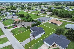 129 NW 14th St, Cape Coral, FL 33993 - Photo 35