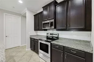 2899 Sunset Pointe Cir, Cape Coral, FL 33914 - Photo 15