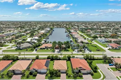 2899 Sunset Pointe Cir, Cape Coral, FL 33914 - Photo 33