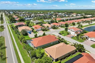 2899 Sunset Pointe Cir, Cape Coral, FL 33914 - Photo 29
