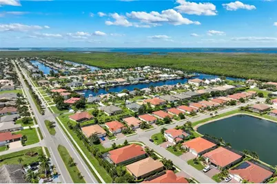 2899 Sunset Pointe Cir, Cape Coral, FL 33914 - Photo 31