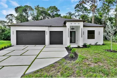 8027 Royal Cir, Labelle, FL 33935 - Photo 1