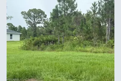 2906 37th St W, Lehigh Acres, FL 33971 - Photo 9