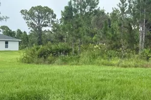 2906 37th St W, Lehigh Acres, FL 33971 - Photo 9