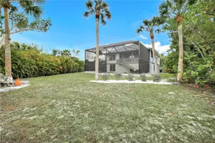 2130 Sunset Cir, Sanibel, FL 33957 - Photo 33
