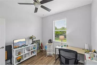 2536 Laurentina Ln, Cape Coral, FL 33909 - Photo 13