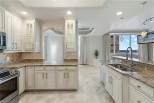 2090 W First St, Fort Myers, FL 33901 - Photo 13