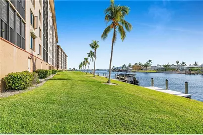 4260 SE 20th Pl #401, Cape Coral, FL 33904 - Photo 7