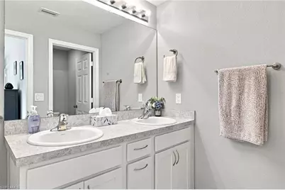 2725 NW 19th Pl, Cape Coral, FL 33993 - Photo 9