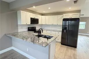4140 SW 6th Pl, Cape Coral, FL 33914 - Photo 5