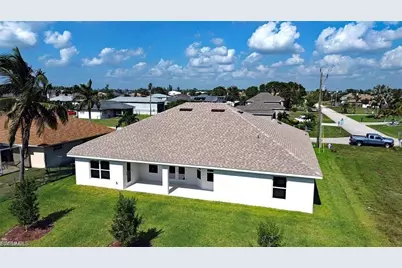 410 SE 1st Ter, Cape Coral, FL 33990 - Photo 31