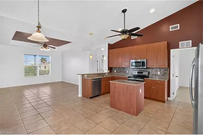 2 NW 29th Pl, Cape Coral, FL 33993 - Photo 11