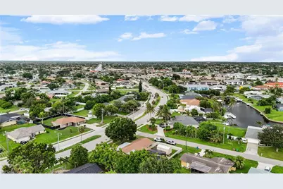 4029 Country Club Blvd, Cape Coral, FL 33904 - Photo 45
