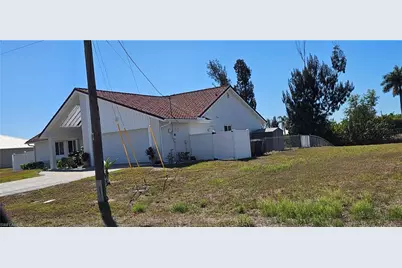 420 SE 15th Ter, Cape Coral, FL 33990 - Photo 7