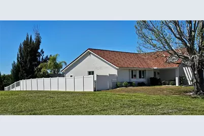 420 SE 15th Ter, Cape Coral, FL 33990 - Photo 3