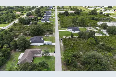 1321 Hibiscus Ave, Lehigh Acres, FL 33972 - Photo 7