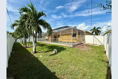 2209 NE 9th Ave, Cape Coral, FL 33909 - Photo 37