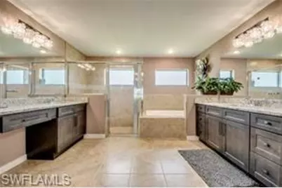 1042 NW 32nd Pl, Cape Coral, FL 33993 - Photo 5