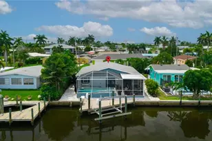 2574 Bayshore Dr, Matlacha, FL 33993 - Photo 3