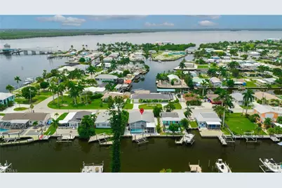 2574 Bayshore Dr, Matlacha, FL 33993 - Photo 41