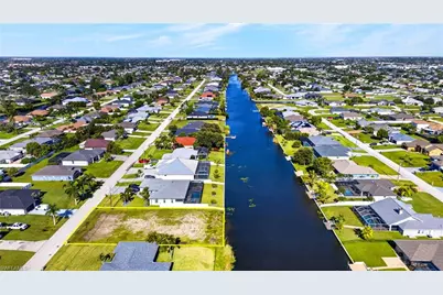 107 SW 21st St, Cape Coral, FL 33991 - Photo 33