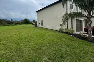 14265 Oviedo Pl, Fort Myers, FL 33905 - Photo 19