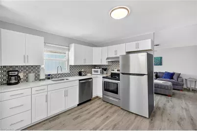 245 Mango St, Fort Myers Beach, FL 33931 - Photo 9