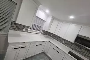 1736 Colorado Ave NE, Saint Petersburg, FL 33703 - Photo 15