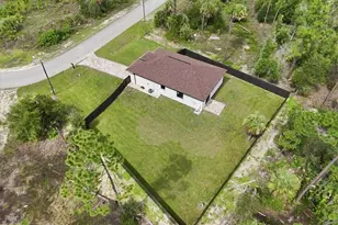 1151 Rachel St E, Lehigh Acres, FL 33974 - Photo 9