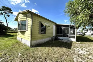 280 Flame Ln, North Fort Myers, FL 33917 - Photo 23