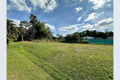 280 Flame Ln, North Fort Myers, FL 33917 - Photo 25