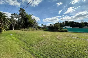 280 Flame Ln, North Fort Myers, FL 33917 - Photo 25