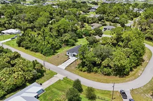 8032 Windswept Cir, Labelle, FL 33935 - Photo 5