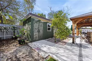 1526 NE 4th Ter, Cape Coral, FL 33909 - Photo 33