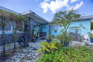1526 NE 4th Ter, Cape Coral, FL 33909 - Photo 3