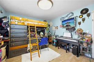 1526 NE 4th Ter, Cape Coral, FL 33909 - Photo 5