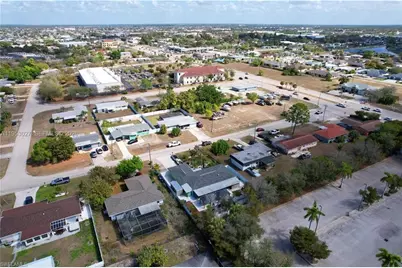 1526 NE 4th Ter, Cape Coral, FL 33909 - Photo 39