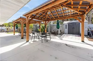 1526 NE 4th Ter, Cape Coral, FL 33909 - Photo 25