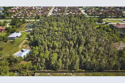 8750 Penzance Blvd, Fort Myers, FL 33912 - Photo 9